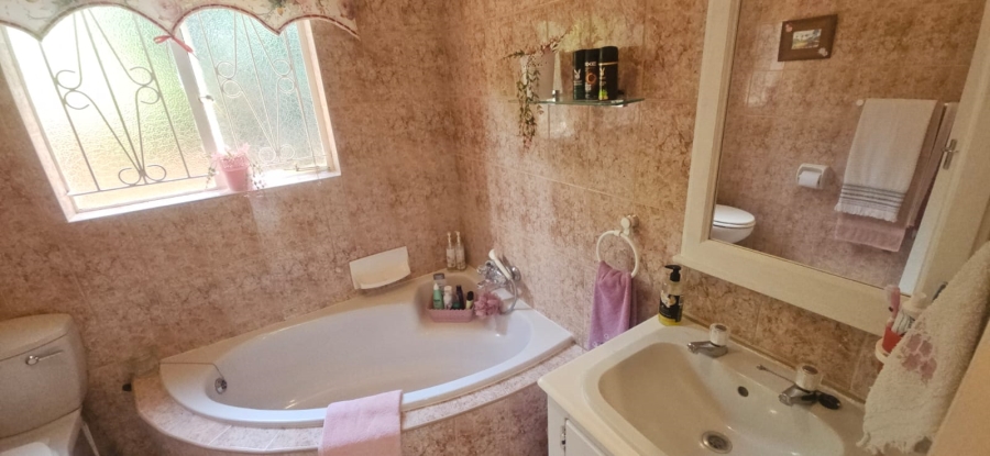 3 Bedroom Property for Sale in Camelot Northern Cape